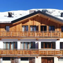 Apartment in French Alps with Scenic Views, Hotel in Les Menuires
