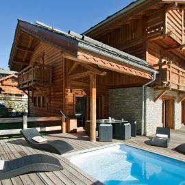 Chalet in Les Deux Alpes with Private Pool