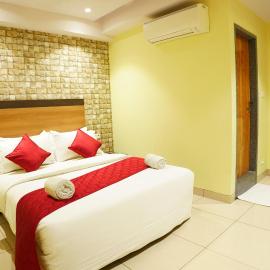 Sri Brundavan Grand Inn, hotel in Anakāpalle