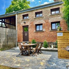 Sofiya Apartment, hotell i Stavelot