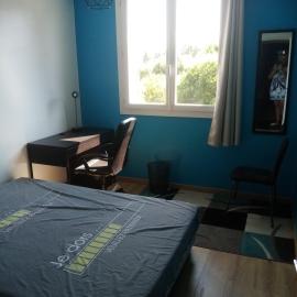 Chambre au milieu du Campus universitaire à Saint Martin d'Hères – hotel w mieście La Tronche