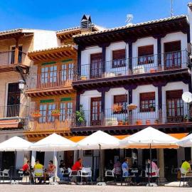 El Balcón de La Rosa, a un paso de puy du fou, ξενοδοχείο σε La Puebla de Montalbán