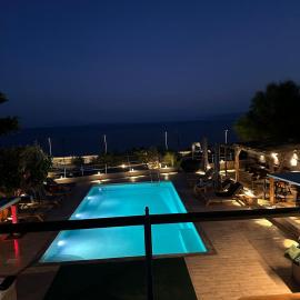 Magic View Luxury Villa 4u - Spiro Spero, hotel u gradu Kineta