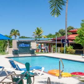 Parador El Faro, hotel v mestu Aguadilla