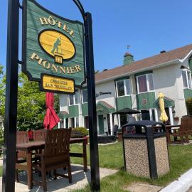 Hotel Le Pionnier, hotel Tadoussacban