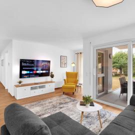 INhome Parken - Küche - TV - Terrasse - Balkon, hotel i Crailsheim
