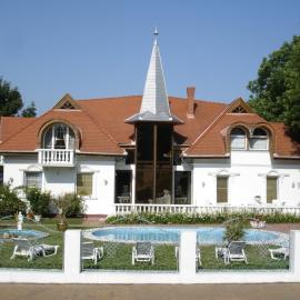 Kings Pension, hotel in Gyenesdiás