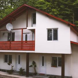 Pensiunea Dana-Maria, hótel í Siriu