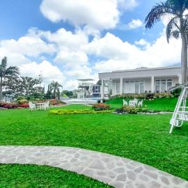 In Villa Garden Resort, hotel Batuban