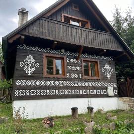 Chalupa Čičmany, hotel di Cicmany