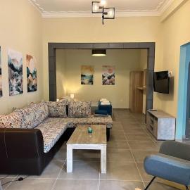 Spacious and beautiful house, hotel a Pireo