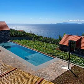 CASAS DO LARANJO- Cottages & Infinity Pool by brugrani, hotel di Gaula