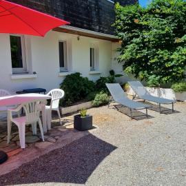 appartement "chez Luna" rez-de-jardin maison individuelle、モーリアックのホテル