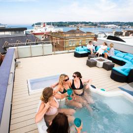 Seafarer's View - 6 bedroom townhouse in Cowes, parking & seaviews., hotel a Cowes