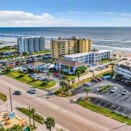 Coastal Life 206 - A 2Nd Floor Studio With 2 Single Beds, hotel a New Smyrna Beach