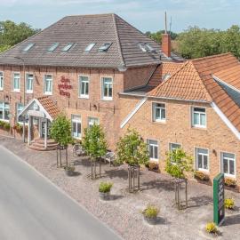 Hotel Zum Großen Krug, hotel di Wirdum