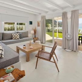 Casa Sabbia 10m from the beach、ペレカスのホテル