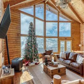 Spectacular Chalet overlooking the ski slopes, hotell sihtkohas Brian Head