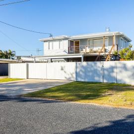 The Pacific Pearl,16 Pacific Avenue, Anna Bay - pet friendly, air con, hotel v destinaci Anna Bay
