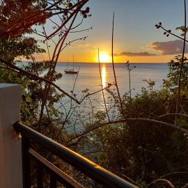 LA TERRASSE DES TORTUES, hotel u gradu Bouillante