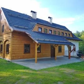 Na jelení stezce, hotell sihtkohas Chřibská