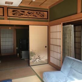 宿屋Peek-a-Boo, hotelli kohteessa Kumano