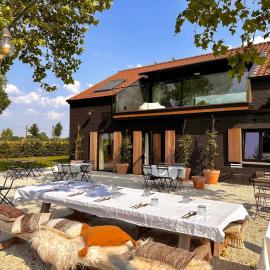 Hoeve La Cascina, hotelli kohteessa Deinze
