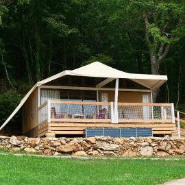 Glamping La Ghianda, hotel din Elmo