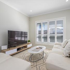 Rousehill Sweet Spacious 4BR Quiet House، فندق في Riverstone