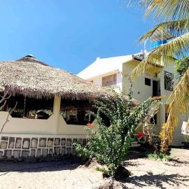 Location de vacances vue sur mer à petite plage, хотел в Махаянга