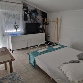 Apartmani Mirjana、Hodiljeのホテル