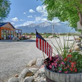 Snowy Peaks RV Park – hotel w mieście Buena Vista