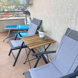 Apartment R, хотел в Рисан