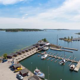 Femöre Marina, hotel a Oxelösund
