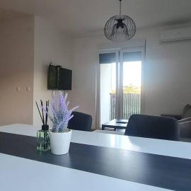 Amar 4, hotel in Zemun