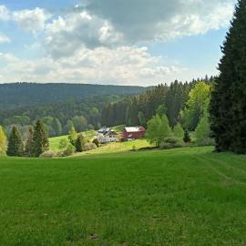 Haus Waldschänke, hotelli kohteessa Erlbach