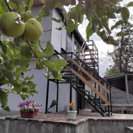 Уютный ночлег Иссыкские курганы, hotel i Rakhat