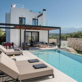 Avrilia Seaside Villa Heated Pool