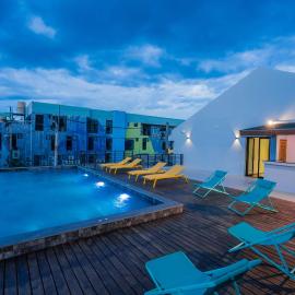Lek Lek Samui Room X Coffee Bar, hotell i Chaweng Beach