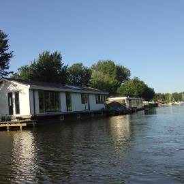 BB de Woonboot, hotel in Anna Paulowna