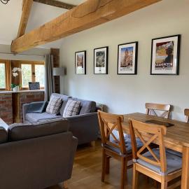 Hidden cottages 2 bed cottage in peaceful surroundings with log burner, hotel en Henley-in-Arden