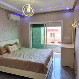 Appartement moderne haut standing avec balcon et clim à 2 min de la plage, hotel u gradu Saidija