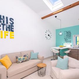 Tamburika colorful apartment in rustica area