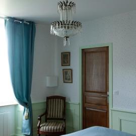 les chambres fleuries، فندق في Saint-Benoît-du-Sault