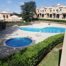 Villa V2 V, hotel in Olhos de Água