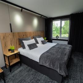 Kalniem Pāri Guest House、Nīgrandeのホテル