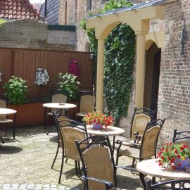 Hotel Almenum - het sfeervolle stadslogement -, hotel in Harlingen