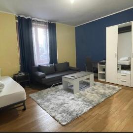 Chambre privée proche centre et gare 3, hotel in Besançon