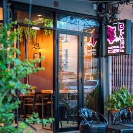 Black Panther Hostel, hotel en Phuket