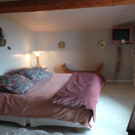 Chambre d'hôtes Le Paon Blanc, hotell i Monprimblanc